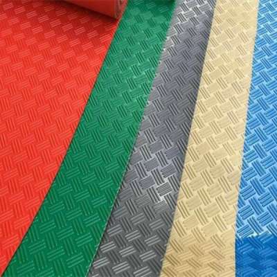 pvc  vinyl plastic non-slip  garage floor mat  in roll